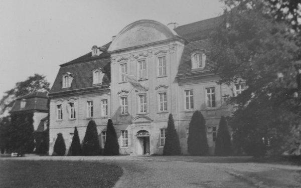 Schloss Kummerow Haupteingang 1934.